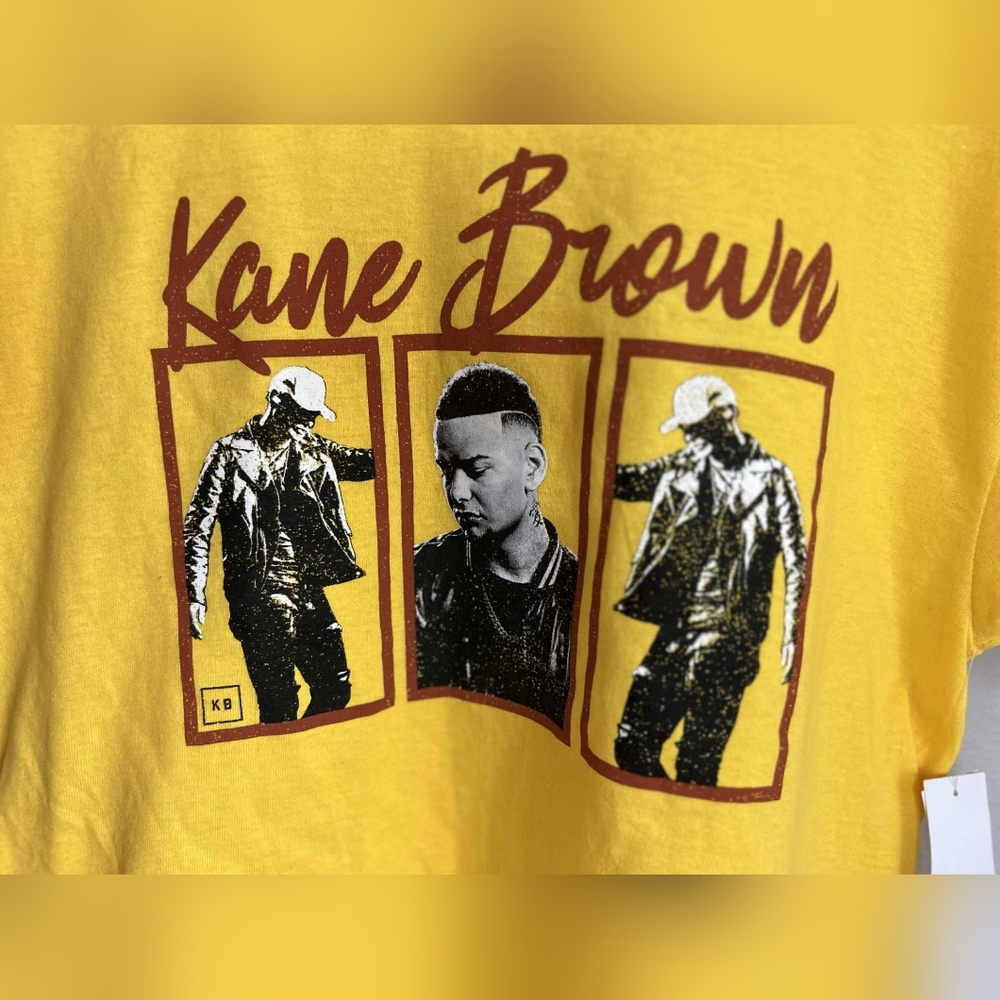 NWT Kane Brown Yellow Raw Hem Crop Short Sleeve T-Shirt Size M